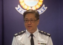 香港特区警务处长强烈谴责持刀袭警事件 将全力追究凶徒