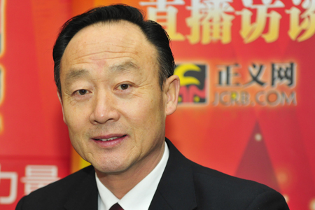 张飚：维护公平正义的模范检察官