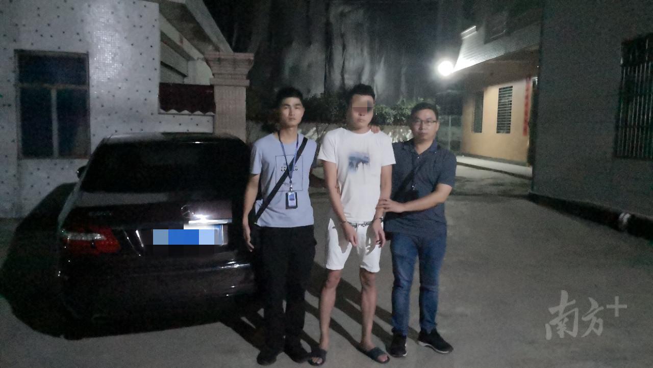 冲卡司机吴某因涉嫌妨害公务罪，被高州警方依法刑事拘留，等待他的将是法律严惩。