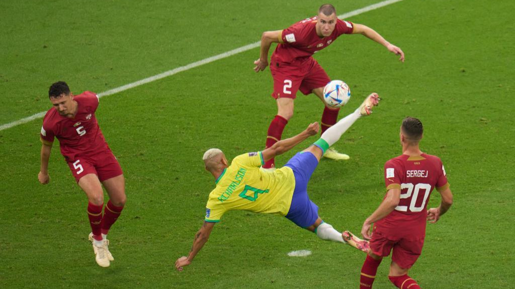 理查利森惊艳献两球 巴西2:0完胜塞尔维亚