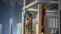 抢建方舱医院的人 抢建方舱医院的人