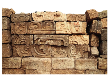 出土的雕刻建筑构件(中国社科院考古所供图)