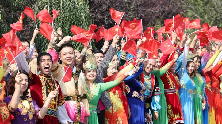 总书记新疆行｜记者手记：时代面孔里的沧桑巨变