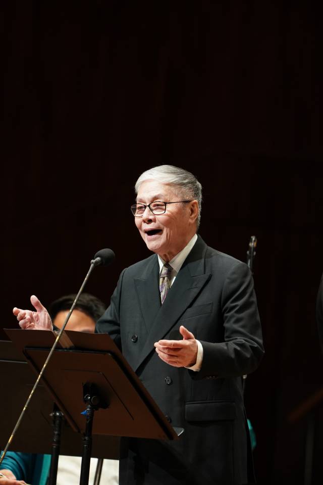 粤剧泰斗阮兆辉演唱濒临失传的地水南音和古腔粤曲。