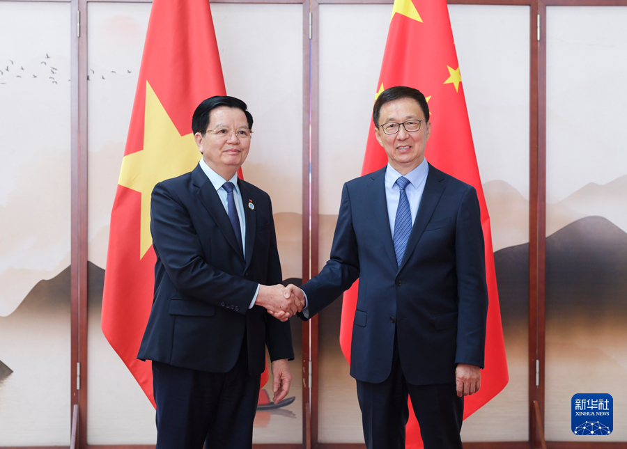 9月16日,国家副主席韩正在广西南宁会见来华出席第22届中国-东盟博览会暨中国-东盟商务与投资峰会的越南副总理梅文政。新华社记者 丁林 摄