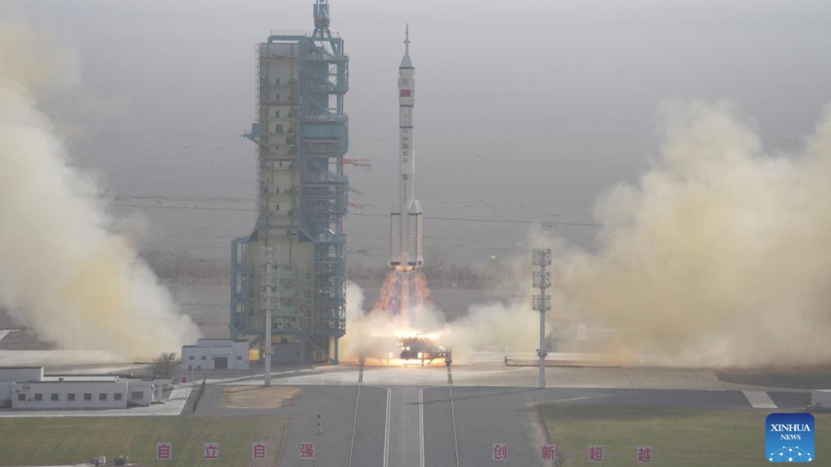 China successfully launches Shenzhou-22 spacecraft, marking 1st emergency launch in history of country's manned space program