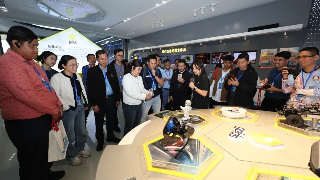 China-Cambodia youth dialogue on green development held in Shantou