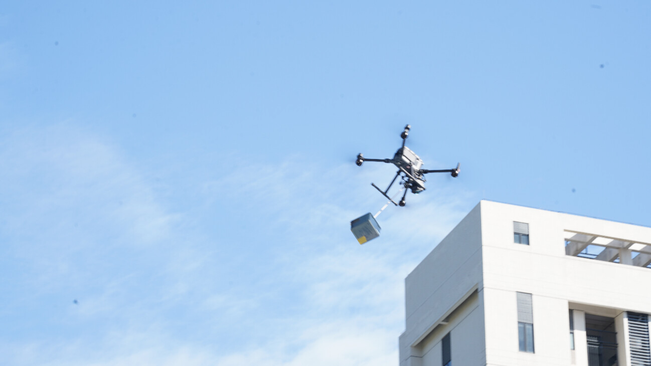 黄国军：为低空经济技能人才插上高飞之翼