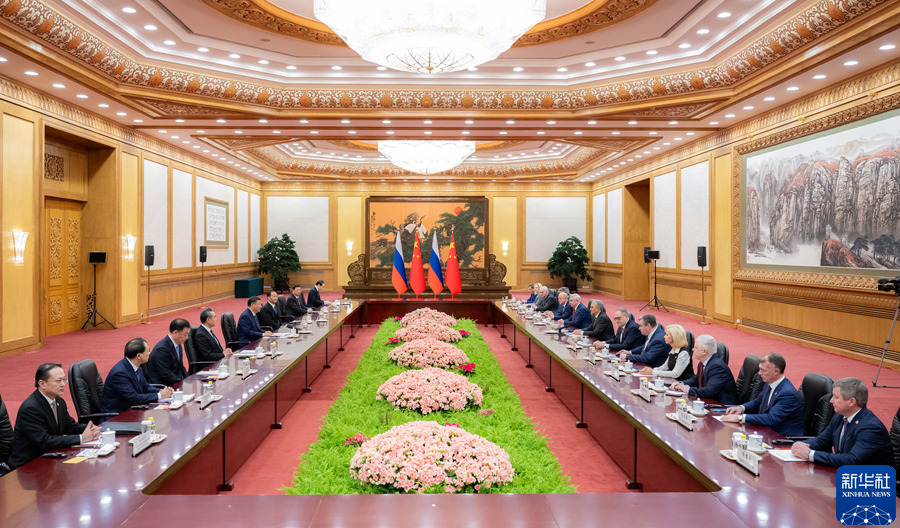 　　11月22日下午，国家主席习近平在北京人民大会堂会见俄罗斯国家杜马主席沃洛金。新华社记者 翟健岚 摄