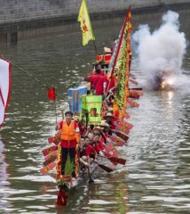 百年龙船“换代”,新“东坡号”骏水 百年龙船“换代”,新“东坡号”骏水