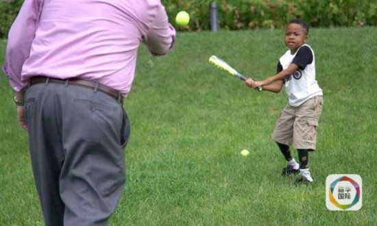 Youngest child to have double hand transplant fulfils his baseball dream