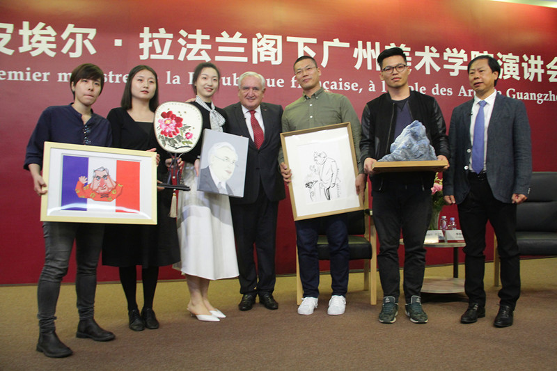 Former French Prime Minister Mr. Raffarin visits Guangzhou
