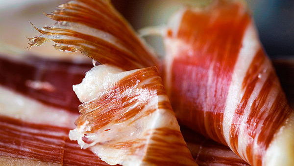 Spaniards face ham shortage as Chinese market gets taste for jamón ibérico