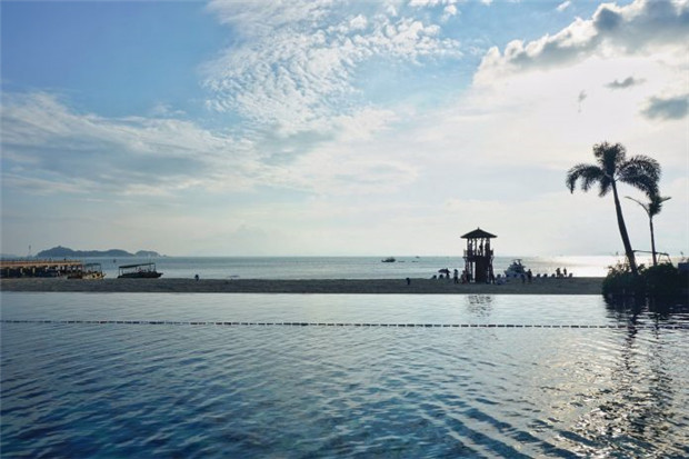 Swiming Pool at Regal Palace Resort_å¯æ¬.jpg