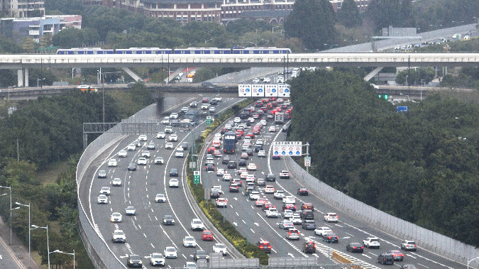 清明高速公路免费通行1天 预计下周二迎高速公路车流高峰