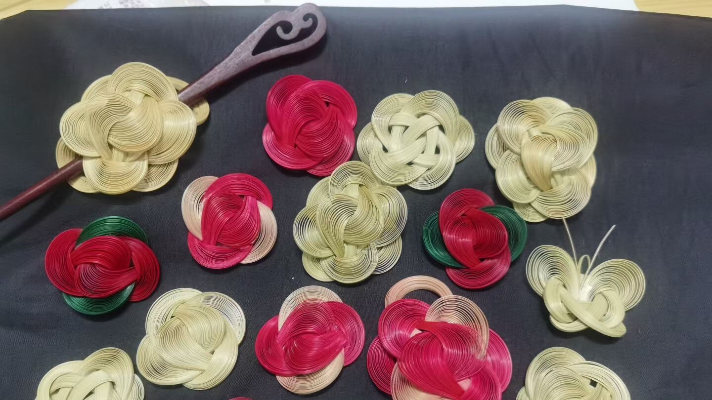 Maoming Xinyi's bamboo weaving sells overseas