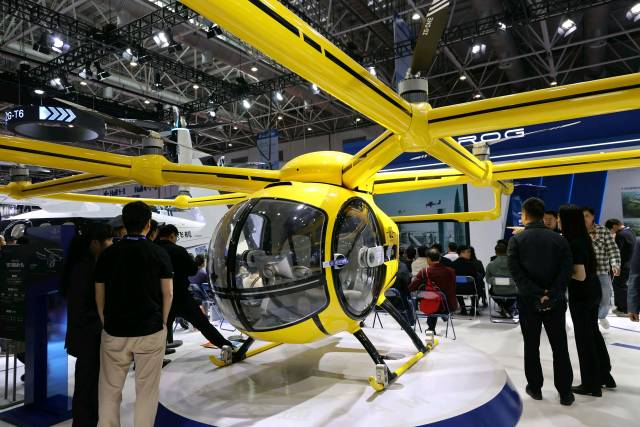 飞行表演。 南方+ 关铭荣 拍摄