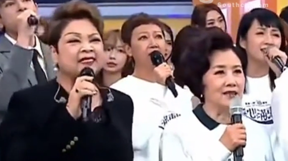 TVB慈善晚会为香港大埔火灾筹款，汪明荃、肥妈等眼眶含泪合唱《真的英雄》