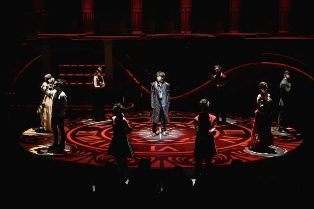 广东省话剧院打造的沉浸式互动戏剧《鎏金盛宴》在竹丝岗小剧场上演。受访者供图