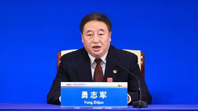 中国残疾人联合会体育部副主任勇志军。