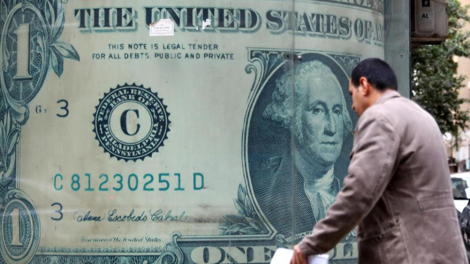 Egypt strives to maintain economic stability amid high inflation, currency devaluation