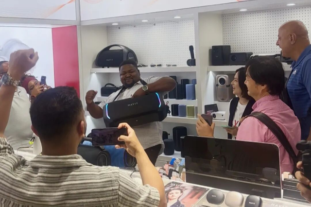 GO Guangdong tour shows sports innovation to Canton Fair buyers​