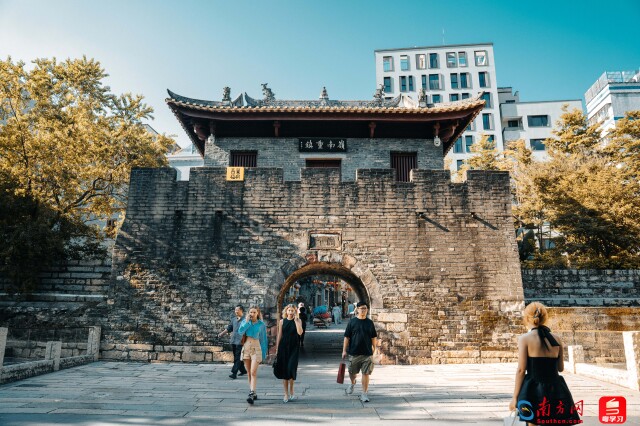 南头古城南城门