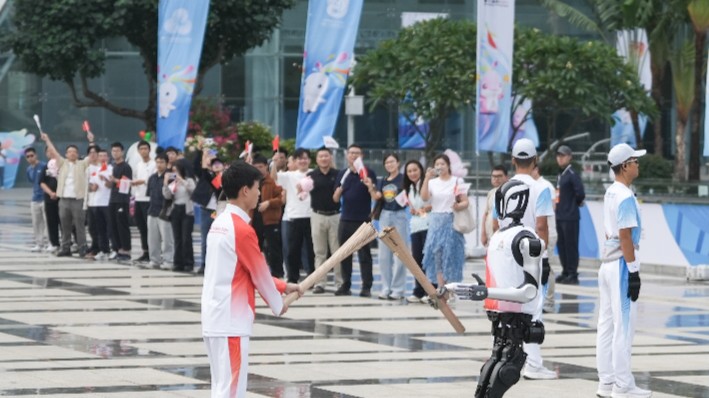 四城同频传圣火，三地同心向未来