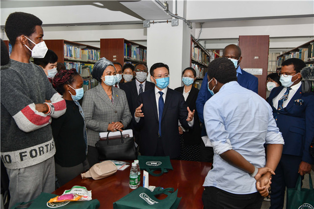 Mali's diplomat praises communication between Guangdong and African nations
