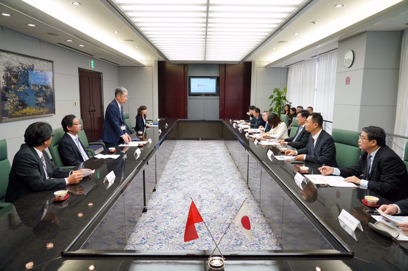 Cultural delegation from Guangdong visits TV station in Japan