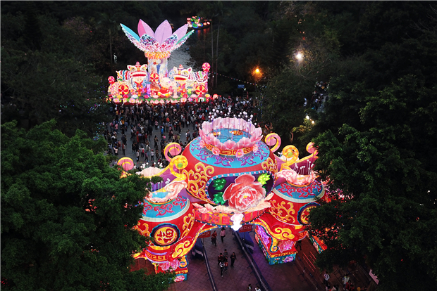 Real-name registration required for lantern show on Lantern Festival