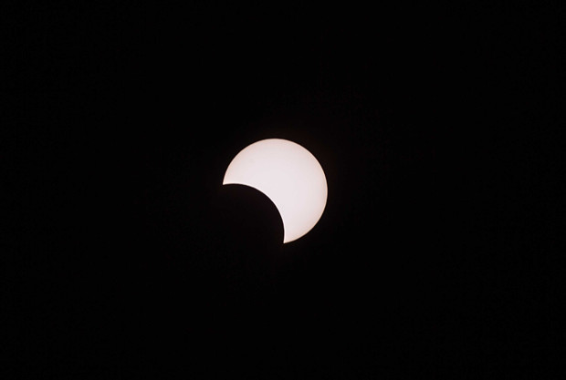 Video | Partial solar eclipse witnessed in Guangodng Province