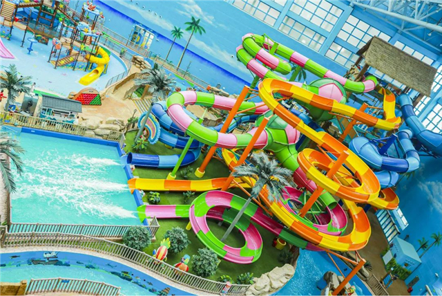 Fantastic water park in Guangzhou to cool off your summer!