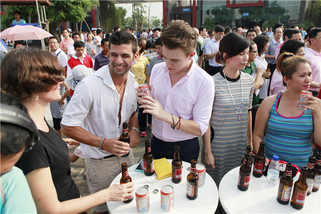 Important FAQs about expats working in China