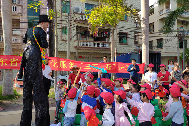 Expat performers tour Guangdong
