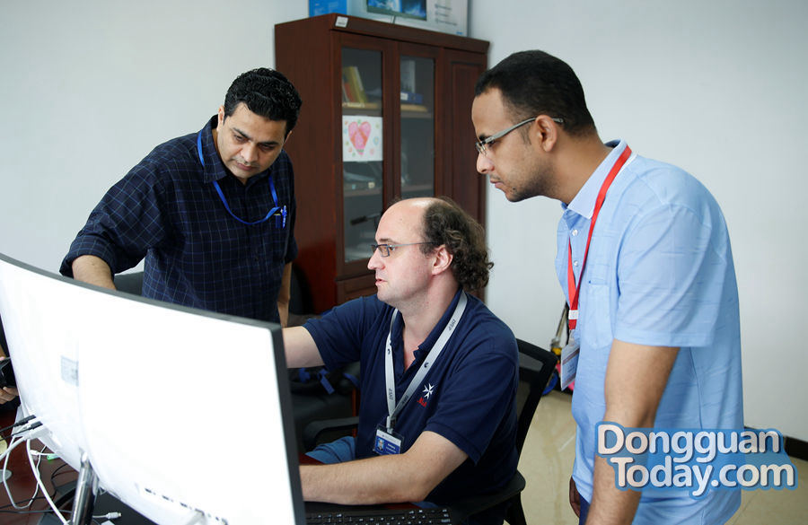 Foreign scientists appreciate doing scientific research in Dongguan