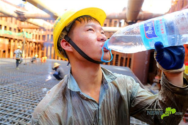Caution! A woman has been poisoned by 3000ml water