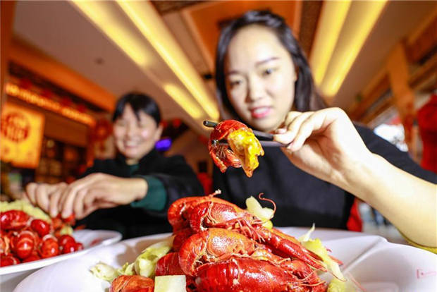China's catering industry exceeds 4 trln yuan in 2018