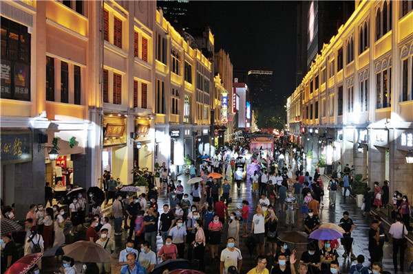Guangzhou's shopping street Beijing Road takes on a new look