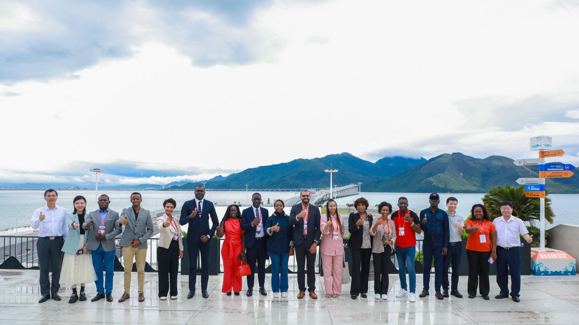 Delegation of young political leaders from Portuguese-speaking African countries visits Zhuhai