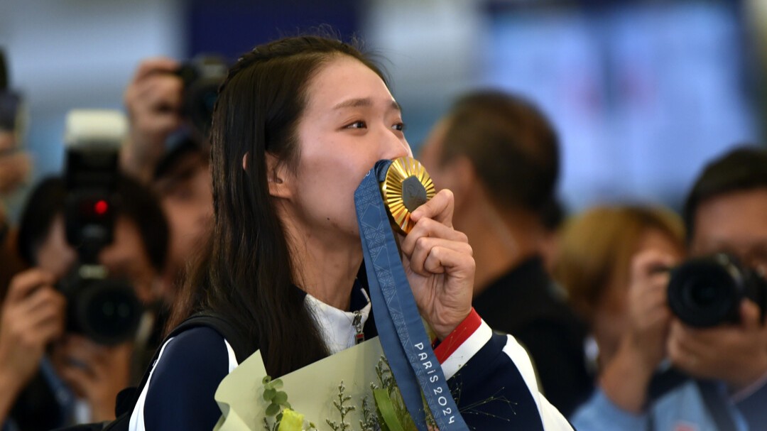 Vivian Kong bids farewell to professional fencing after winning Olympic gold