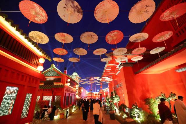 这是沙特阿拉伯首都利雅得拍摄的世界大道“中国城”。新华社图