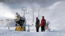 当暖冬遇上滑雪热：“没有雪，一切无从谈起”