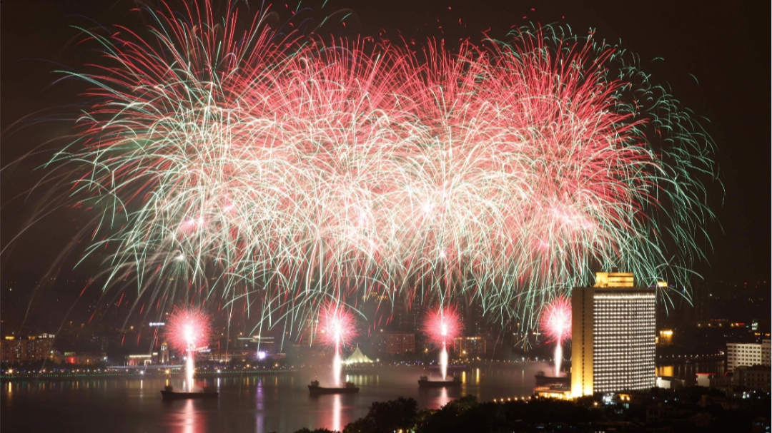 欢迎来我们城市过大年丨文旅活动多，美食不打烊，来广州就对了！