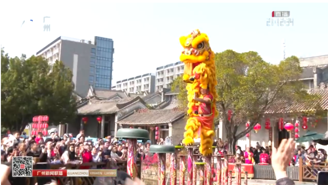 醒狮拜年闹新春 感受传统广府年味