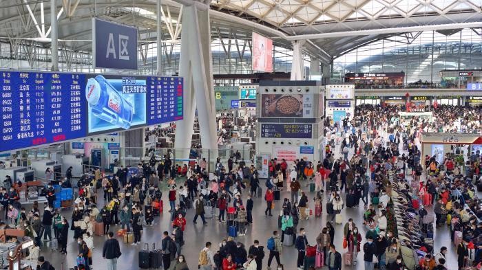 春运首日火车票今日开抢 规则有变、成功率增加