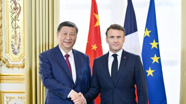 China, France should uphold independence, jointly fend off "new Cold War" or bloc confrontation: Xi