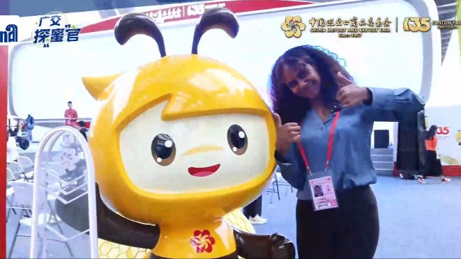 I SEE CHINA｜Exchange student from Solomon Islands experiences the entertainment-themed Canton Fair 广交探“蜜”官丨所罗门群岛留学生体验最具“吃喝玩乐”特色的广交会