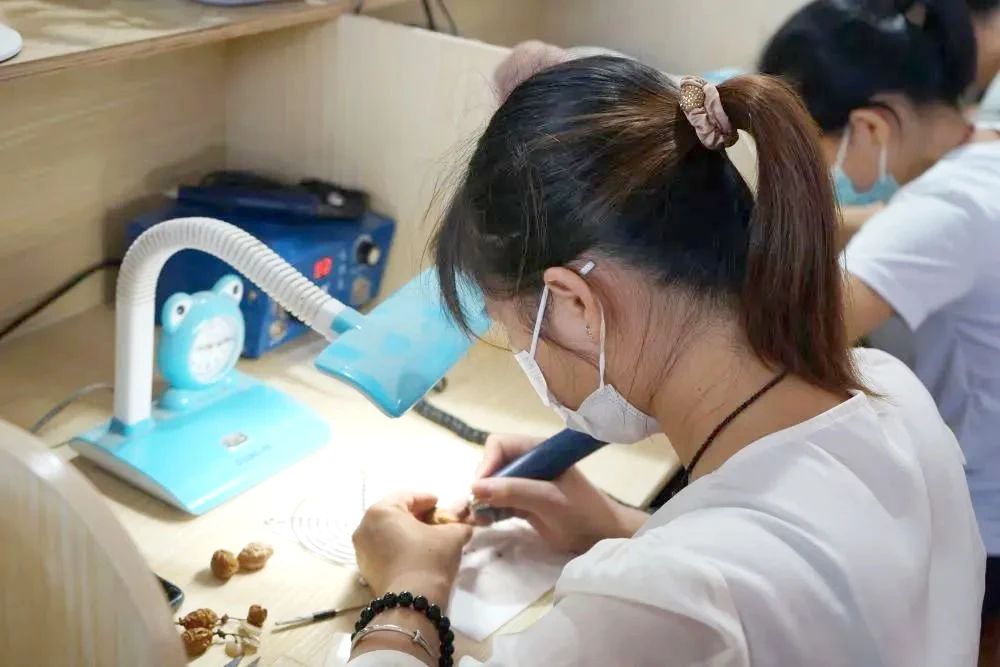 罗定发挥人才驿站多元角色功能 人才红利释放乡村间