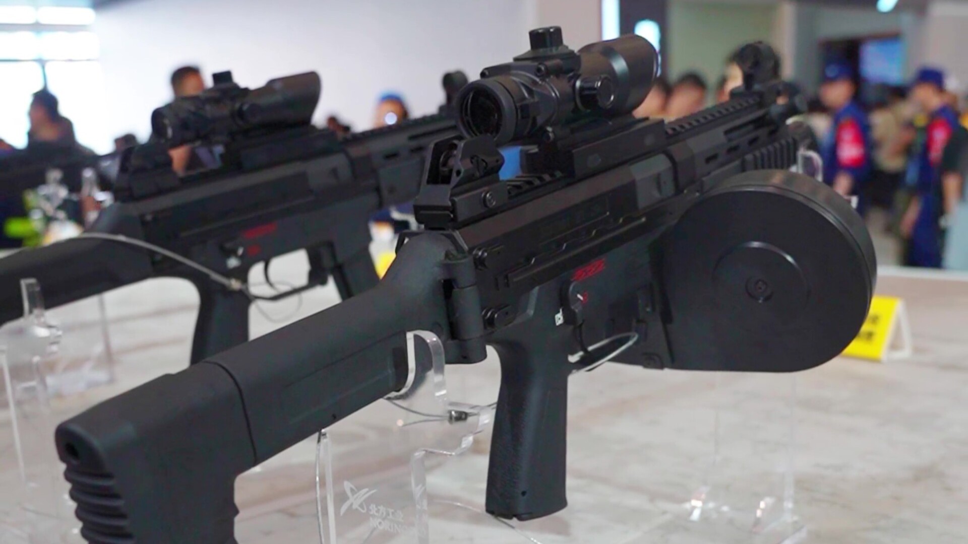 Next-gen guns at Airshow China: Type 171